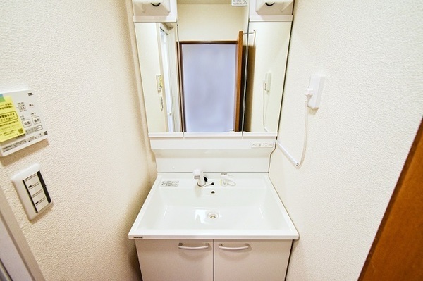 大津市日吉台3丁目 中古戸建 滋賀県大津市日吉台3丁目 1 380万円の中古一戸建て 中古住宅や中古物件情報 センチュリー21sublime不動産販売