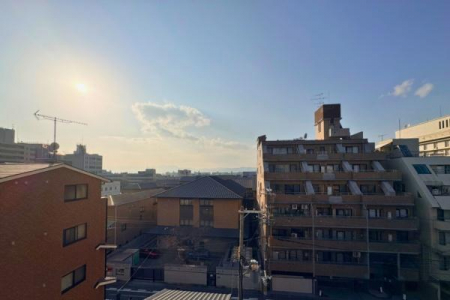 �Z�˂���̒��]�ʐ^�@-