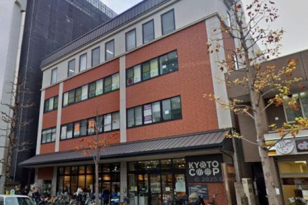 ���ӊ��@-