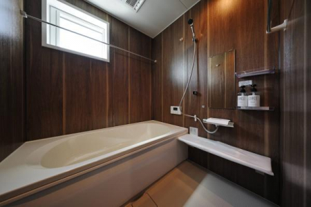 ���̑��@�y�{�H��z�ؖڂƐΖڒ��̃R���g���X�g���������B�������ق��v�킹��A�����̋�ԃf�U�C���B