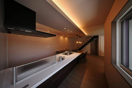 ���̑��@�y�{�H��z�Ƌ�̂悤�Ȕ����������L�b�`���B�f�ނ�F���ɓO��I�ɂ���������A���E�Ɉ�̃I�[�_�[�d�l�B