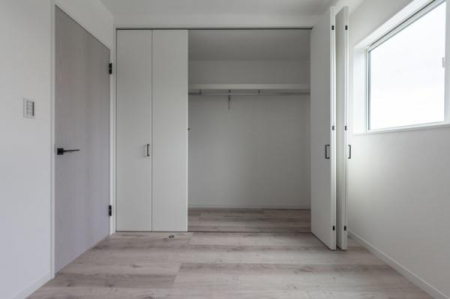 �q�������@-