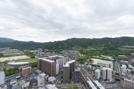 �Z�˂���̒��]�ʐ^�@-