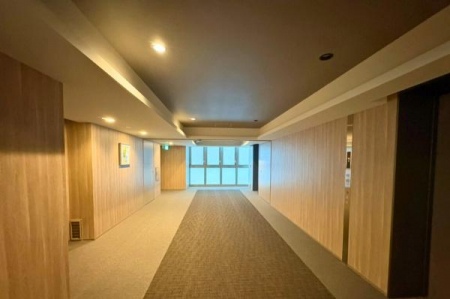 ���̑����p���@�G���x�[�^�[����̋�Ԃ��z�e�����C�N�ȋ�ԂŖL���Ȏ��Ԃ������炵�܂��B